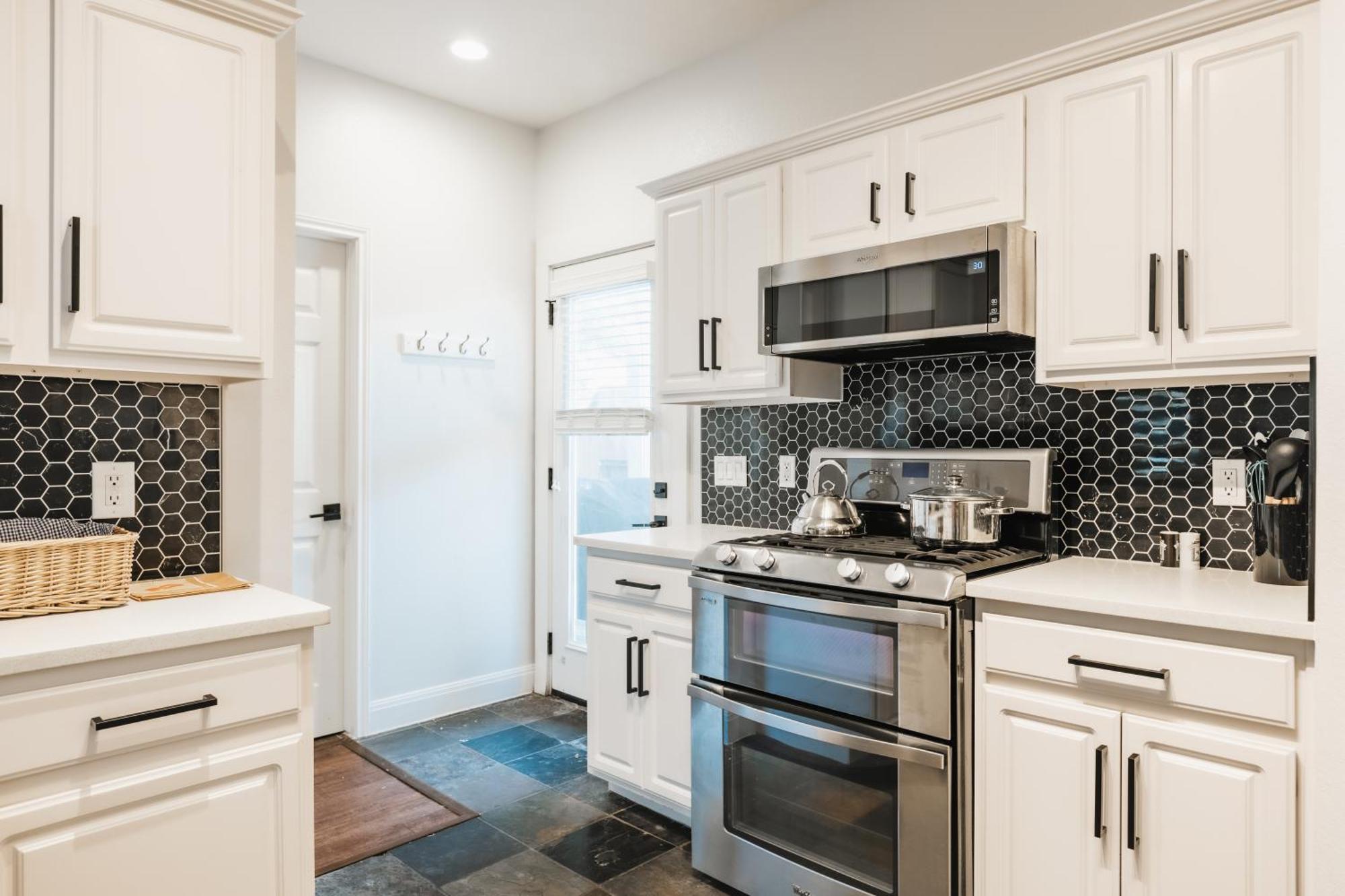 Stylish Downtown Escape, Walk To Brewery -Pool & Relaxation Austin Exterior foto